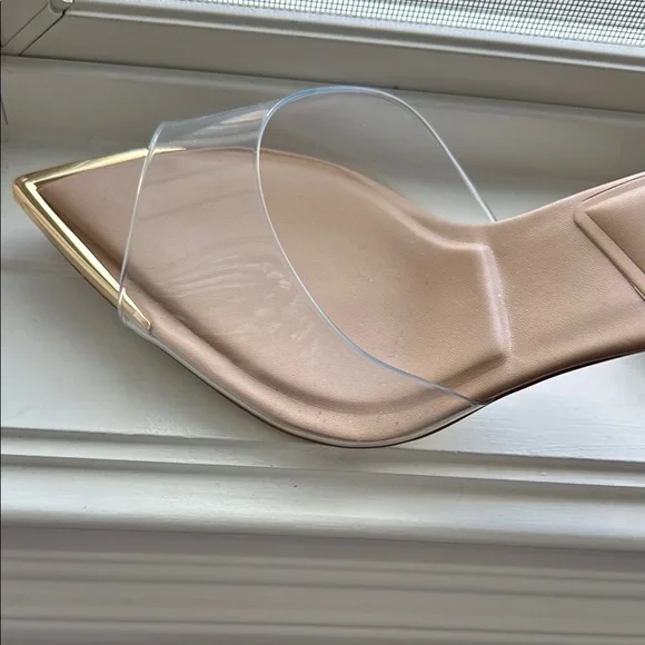Aldo Transparent and Gold Heels - Picture 4 of 8
